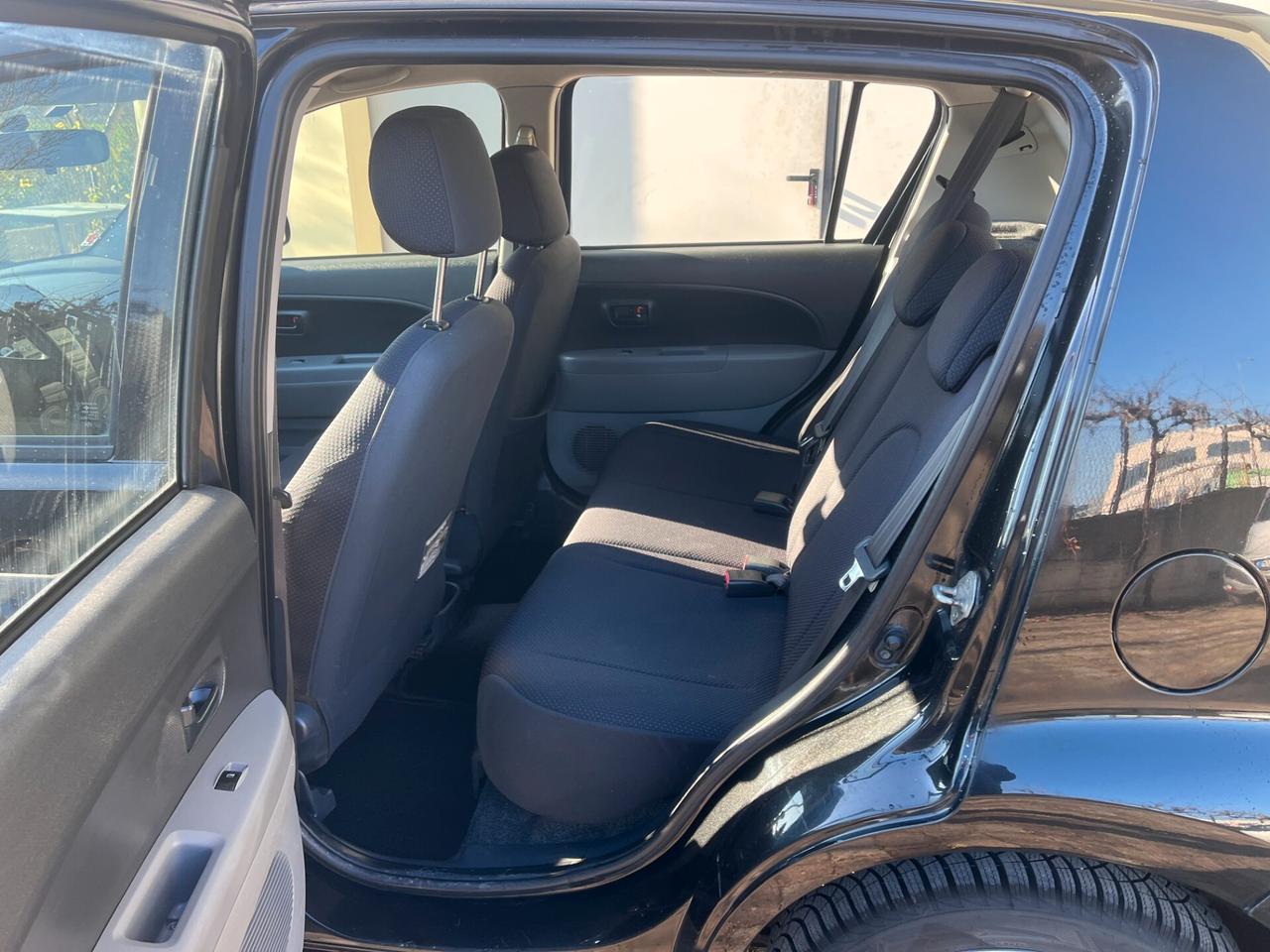 Daihatsu Sirion 1.0 12V Mio