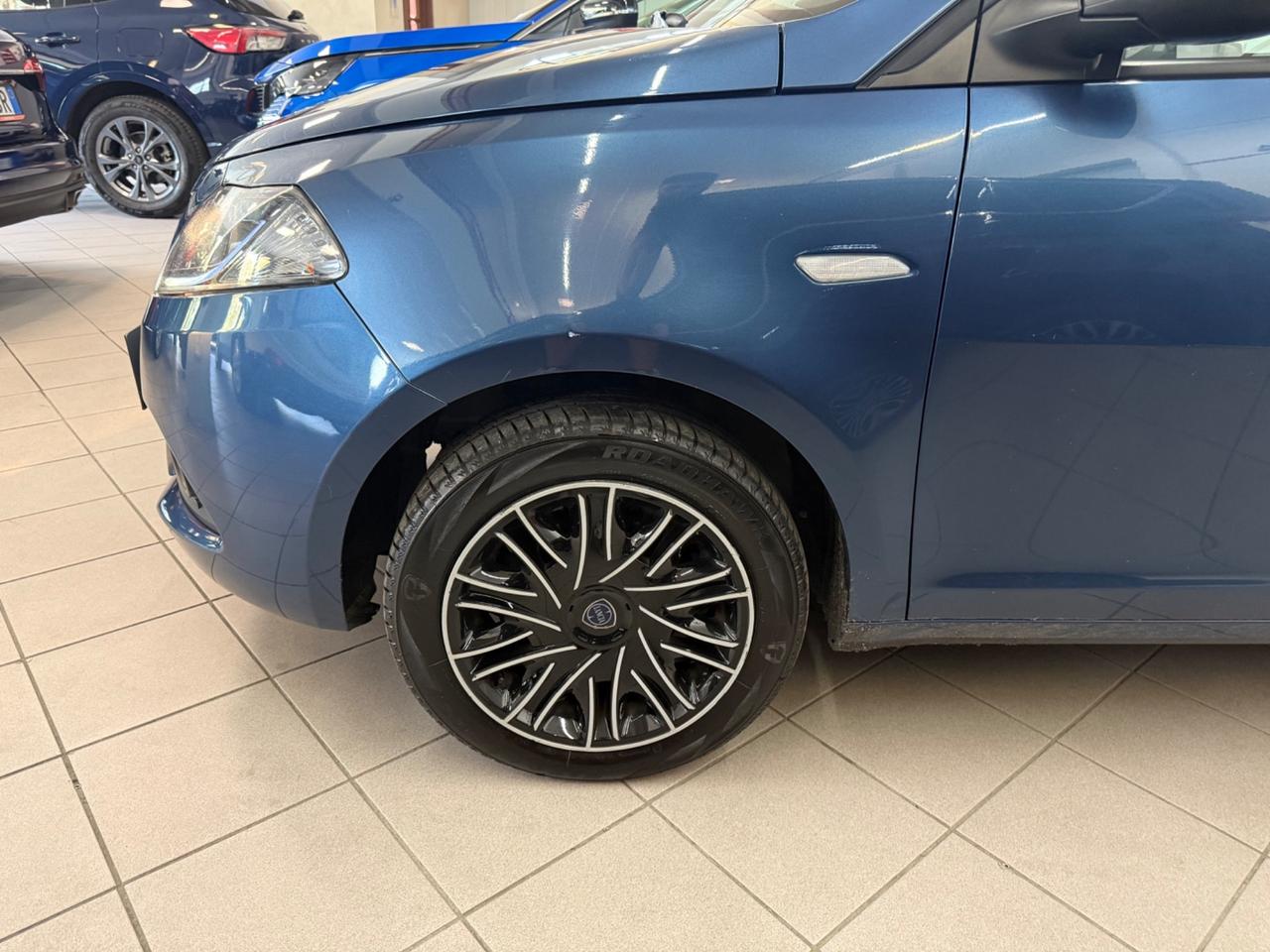 Lancia Ypsilon 1.0 FireFly 5 porte S&S Hybrid Silver Plus