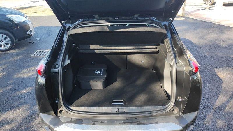 Peugeot 2008 motore elettrico 136 CV Allure Pack