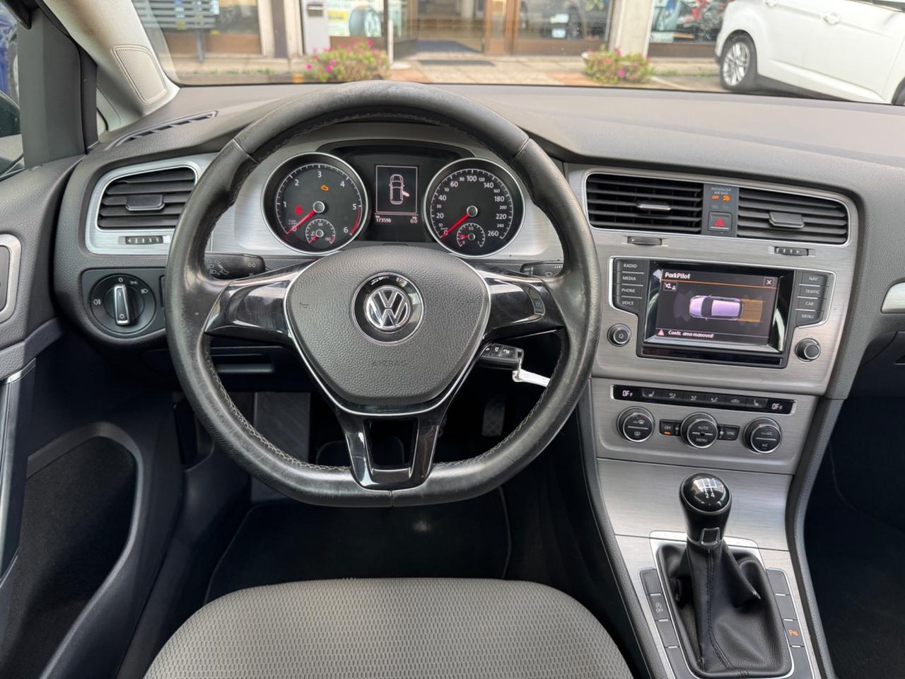 Volkswagen Golf 1.6 TDI. Comfortline 2015