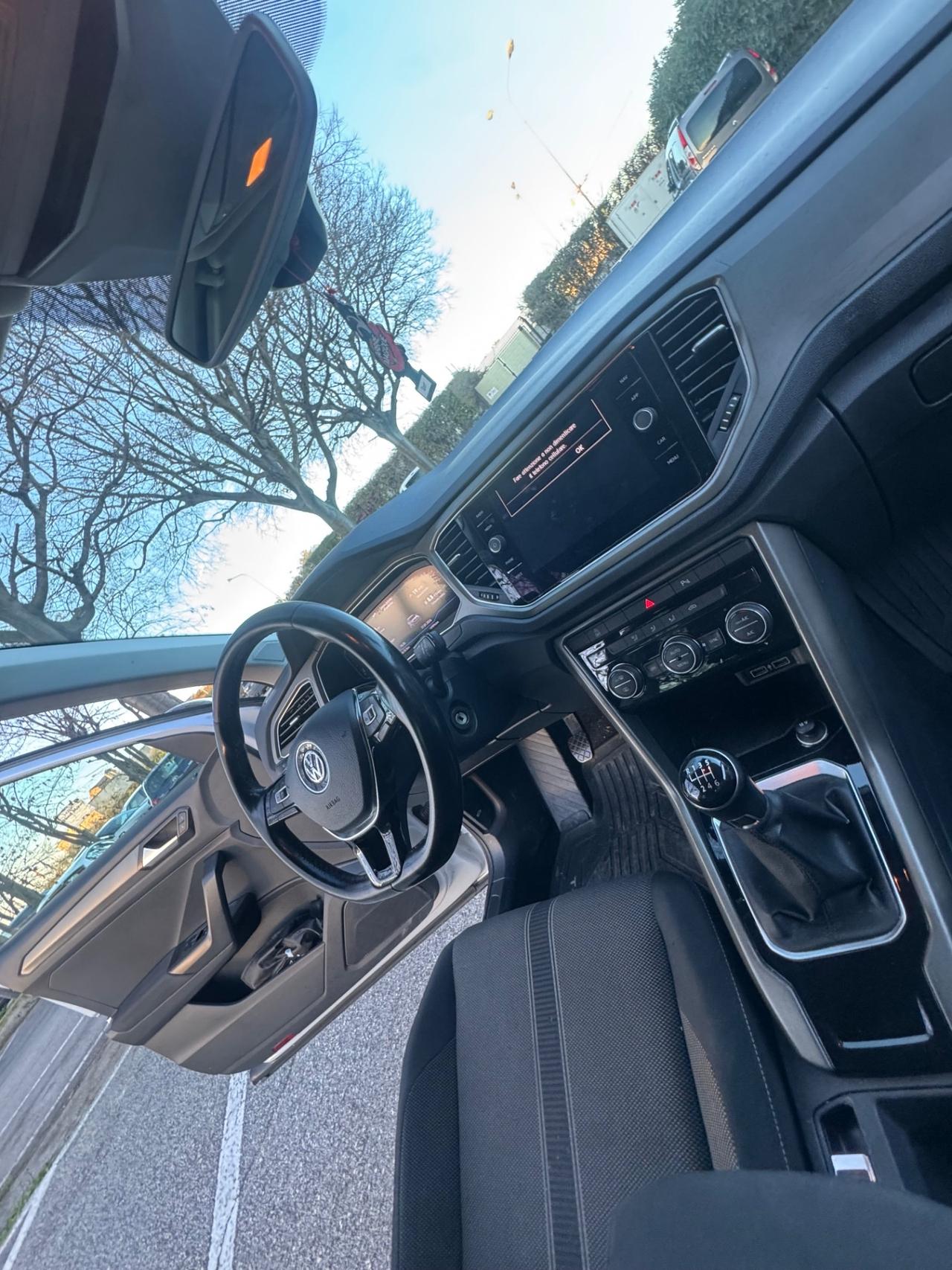 Volkswagen T-Roc 1.6 TDI SCR Business BlueMotion Technology