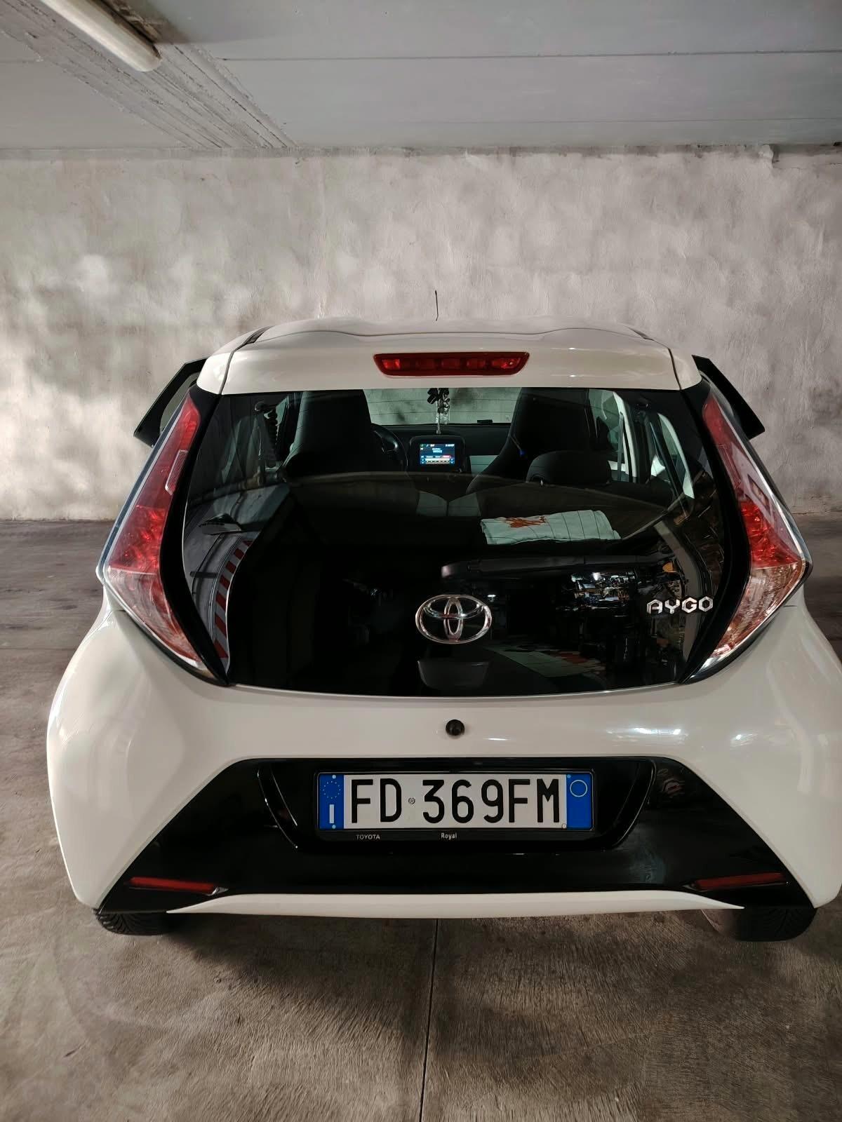 Toyota Aygo 1.0 TOUCH/R.CAM 69 CV 5P.