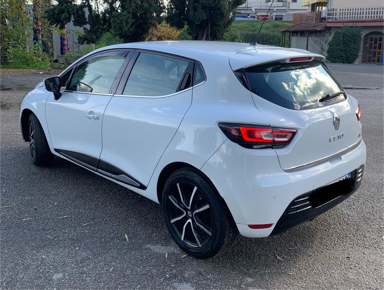 Renault Clio dCi 8V 75 CV Start&Stop 5 porte Energy Intens