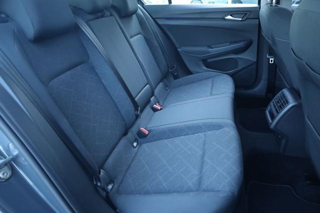 VOLKSWAGEN Golf 1.0 eTSI EVO DSG Life