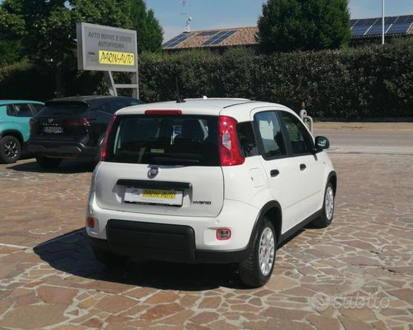FIAT Panda 1.0 FireFly S&S Hybrid 5 Posti + Pack