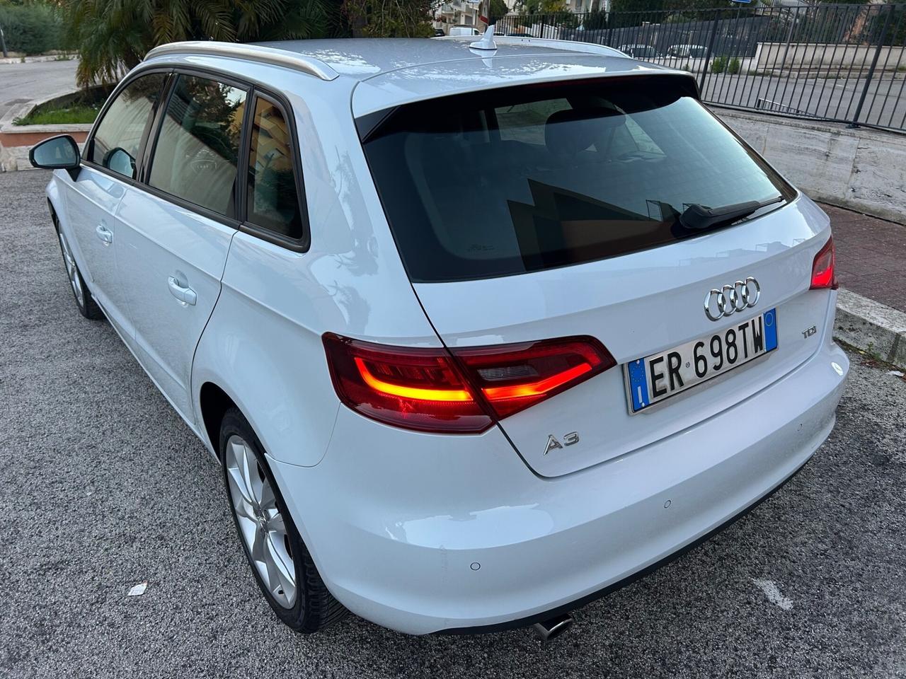 Audi A3 SPB 1.6 TDI Ambition ideale per neopatenta