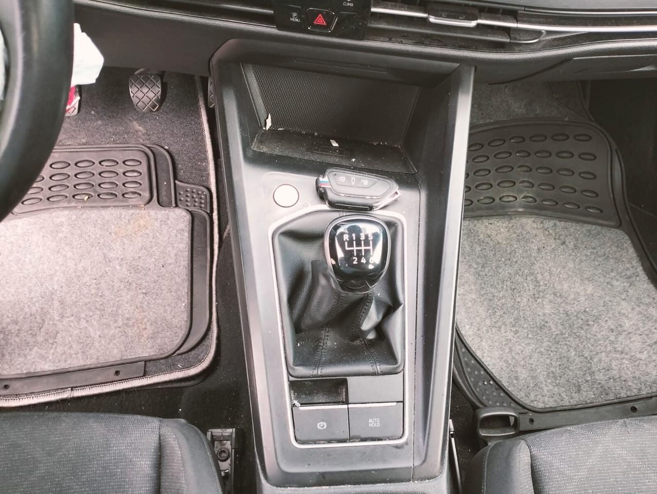 Volkswagen Golf VIII 2.0 TDI - SINISTRATA -
