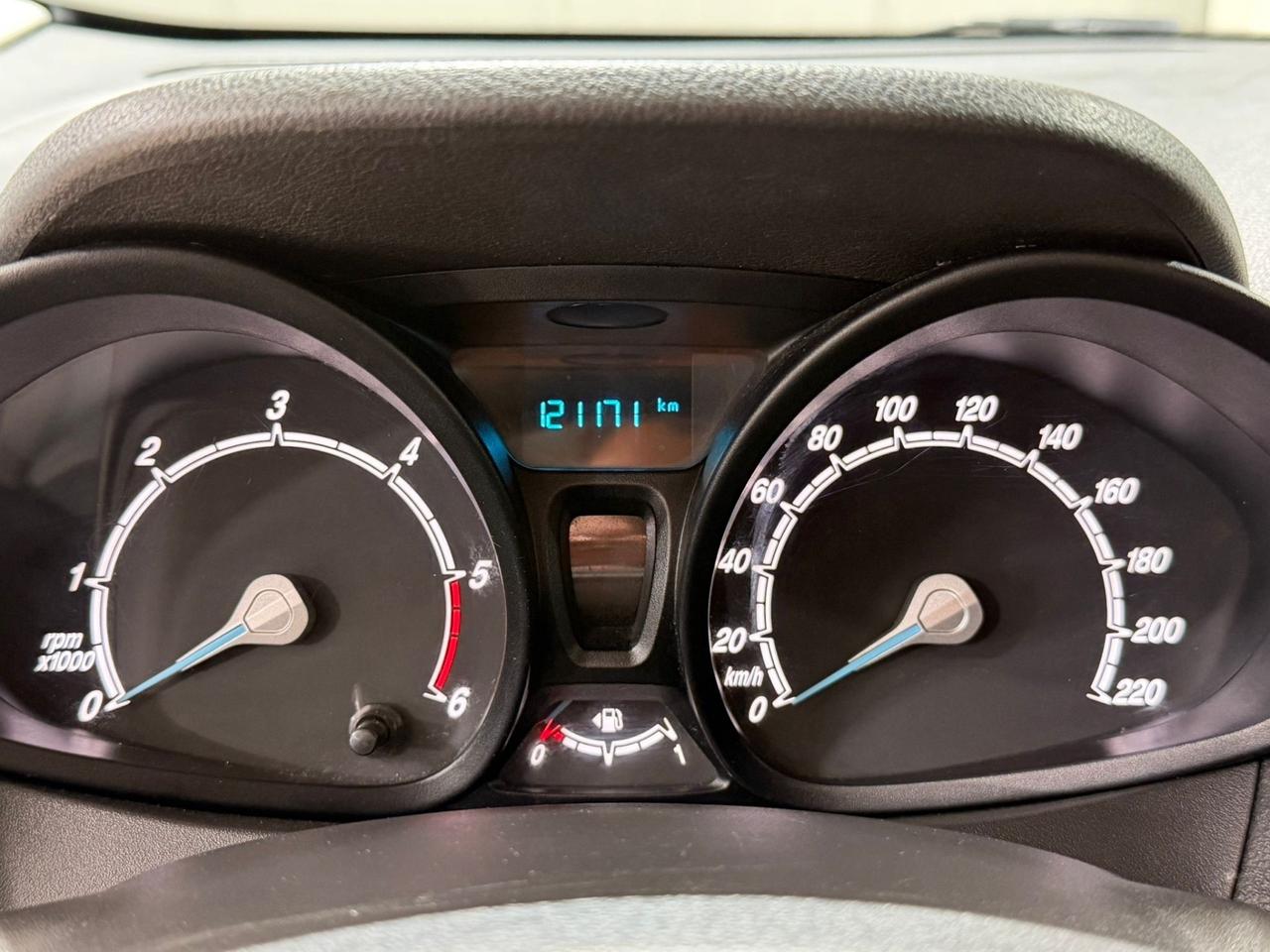 Ford Tourneo Courier 1.5 TDCI 75 CV Sport 5 Posti