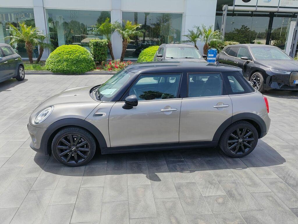 Mini Cooper D 1.5 D Cooper D Boost Auto