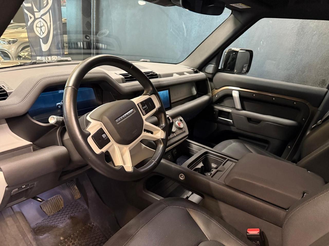 Land Rover Defender 110 3.0D Autocarro X-Dynamic SE
