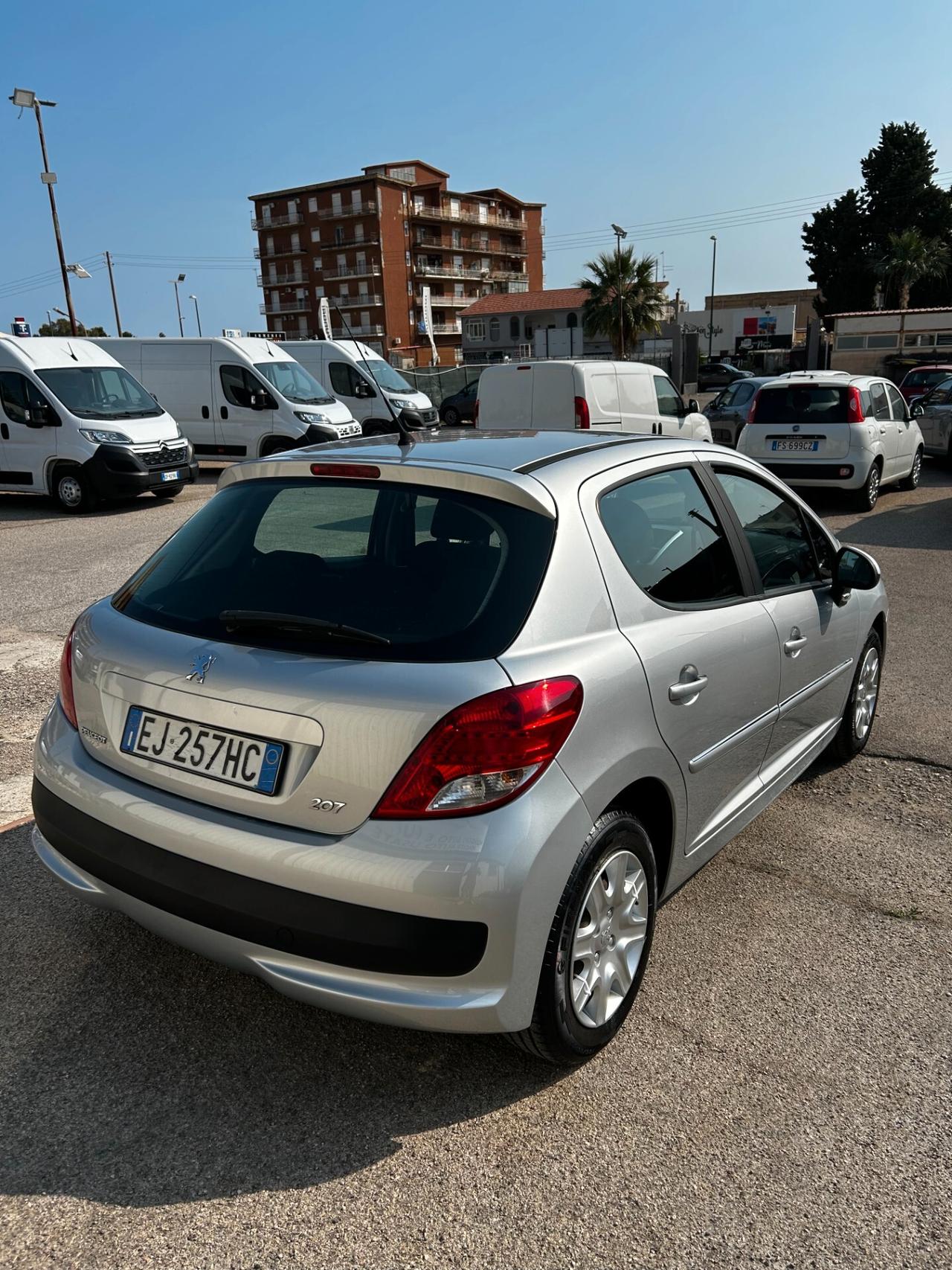 Peugeot 207 1.4 HDi 70CV 5p. Energie