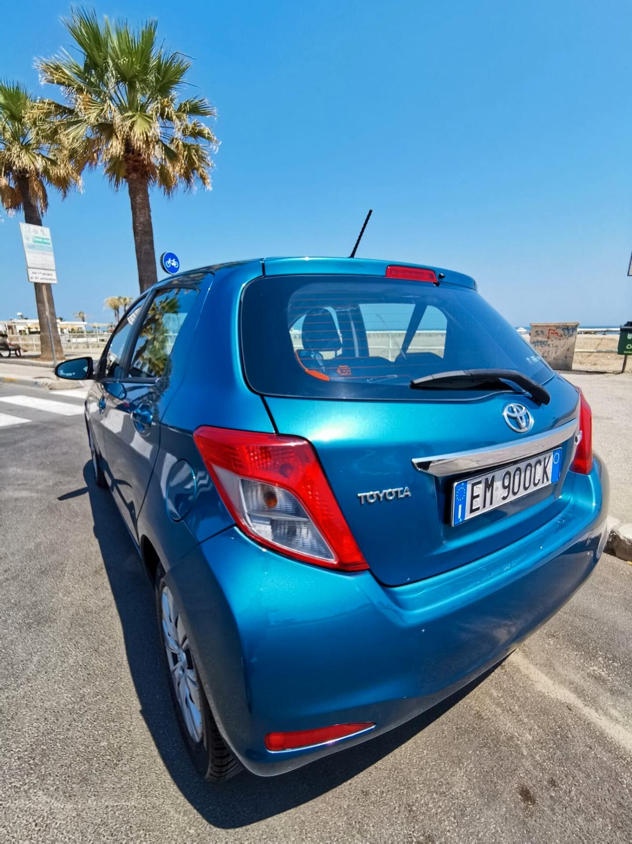 Toyota Yaris 1.4 D-4D 5 porte Lounge 2012