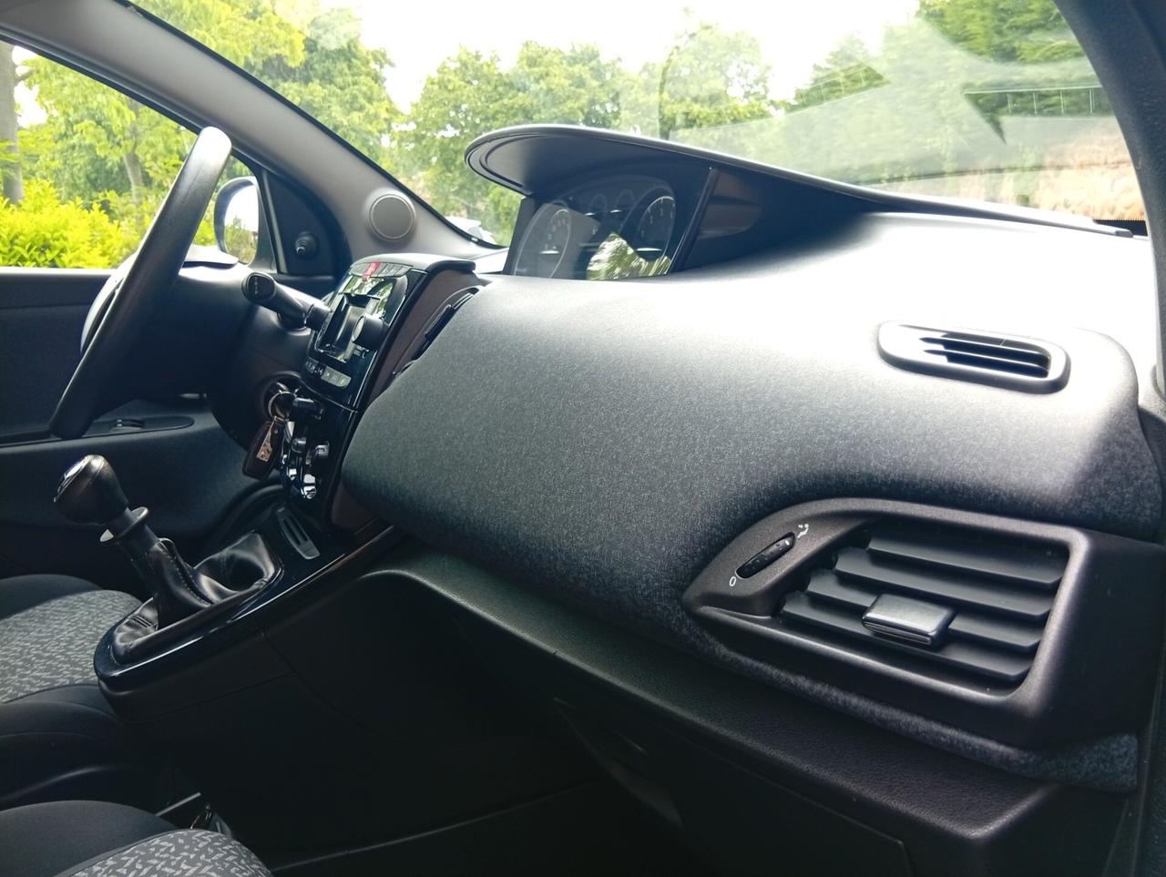 Lancia Ypsilon 1.2 69 CV 5 porte GPL Ecochic Black and Noir