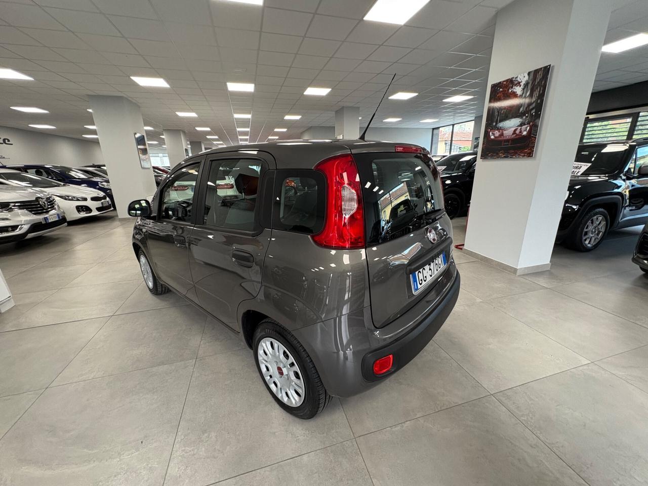 Fiat Panda 1.0 Hybrid 69cv 2021 km 4000 neopatentati