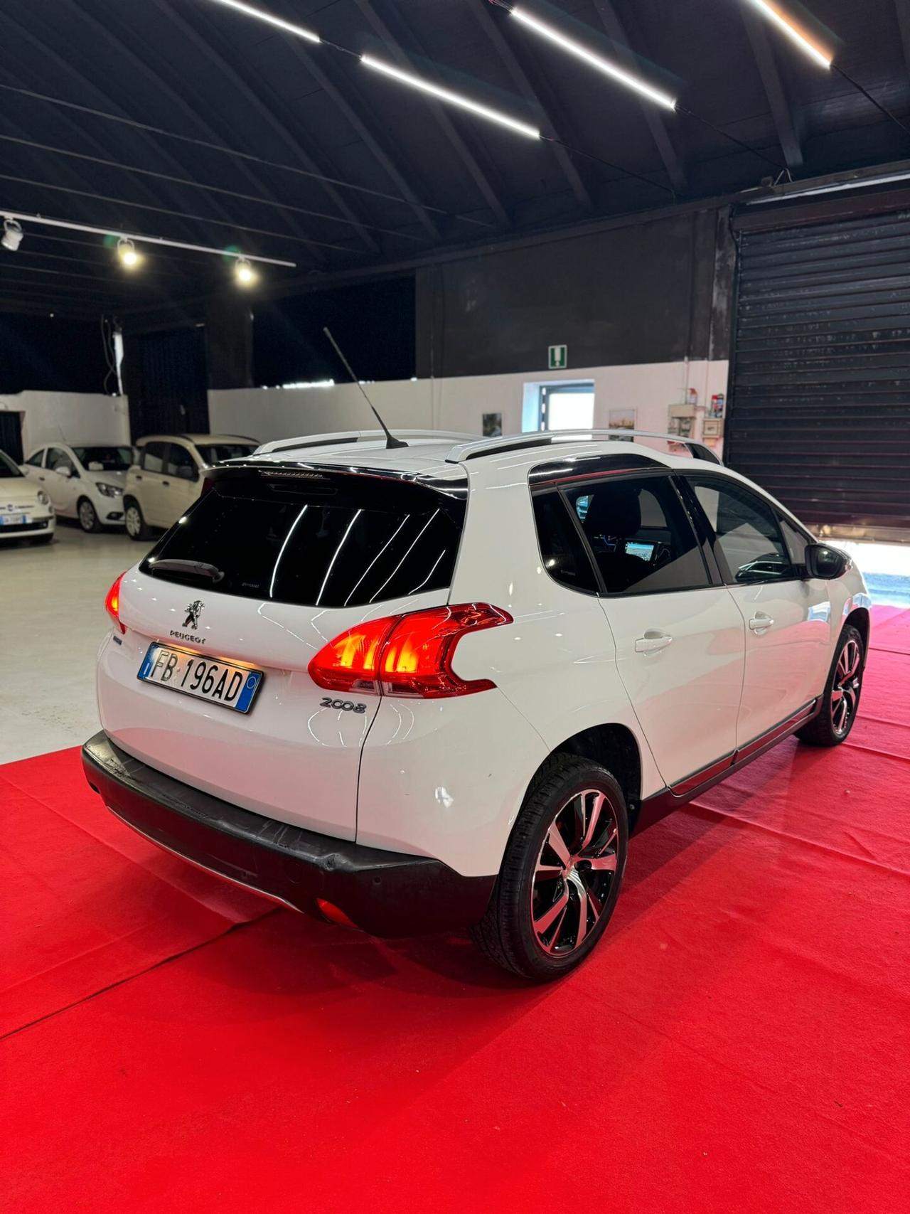 PEUGEOT 2008 NEOPATENTATI