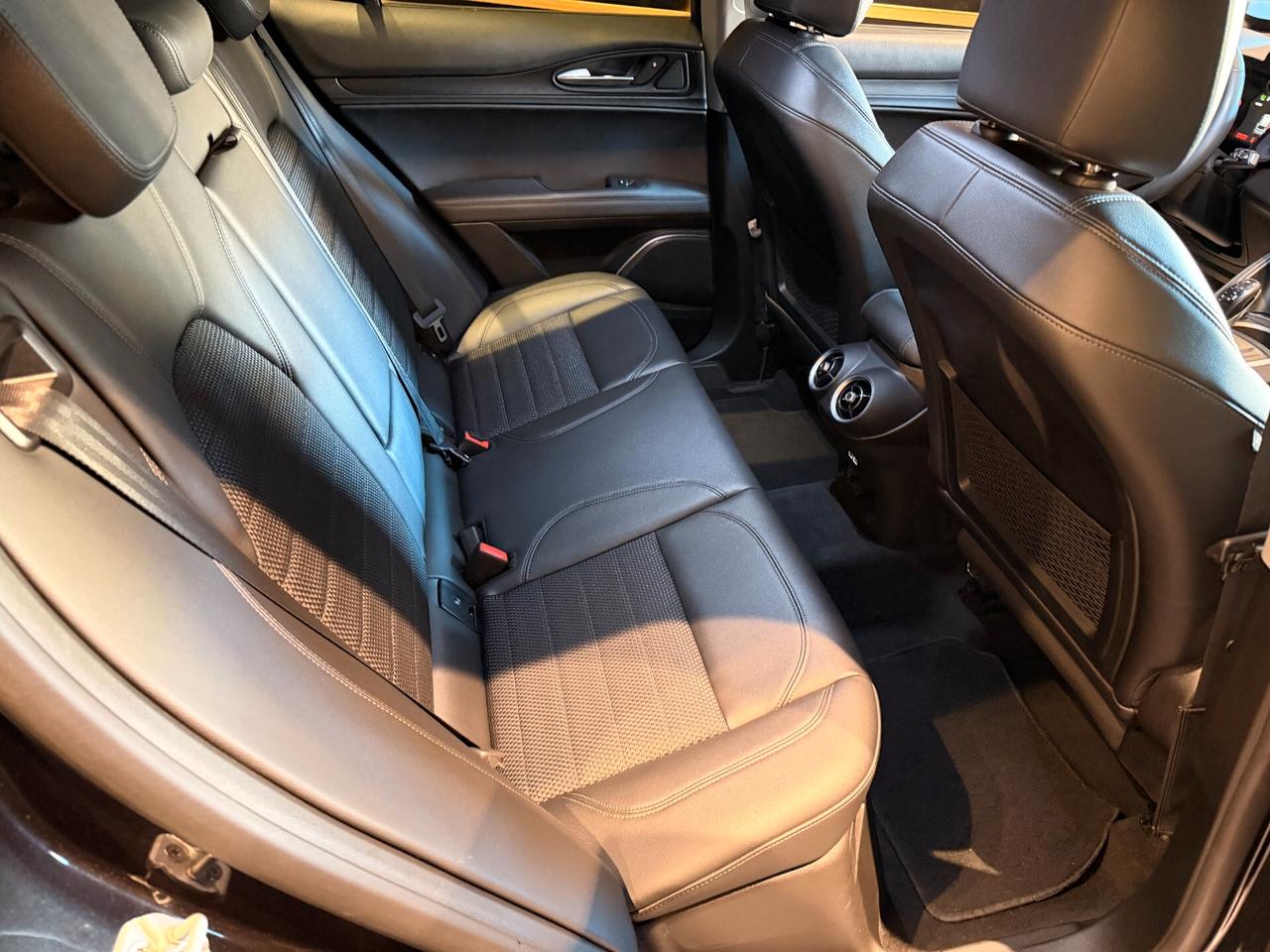 Alfa Romeo Stelvio 2.2 Turbodiesel 180 CV AT8 RWD Executive