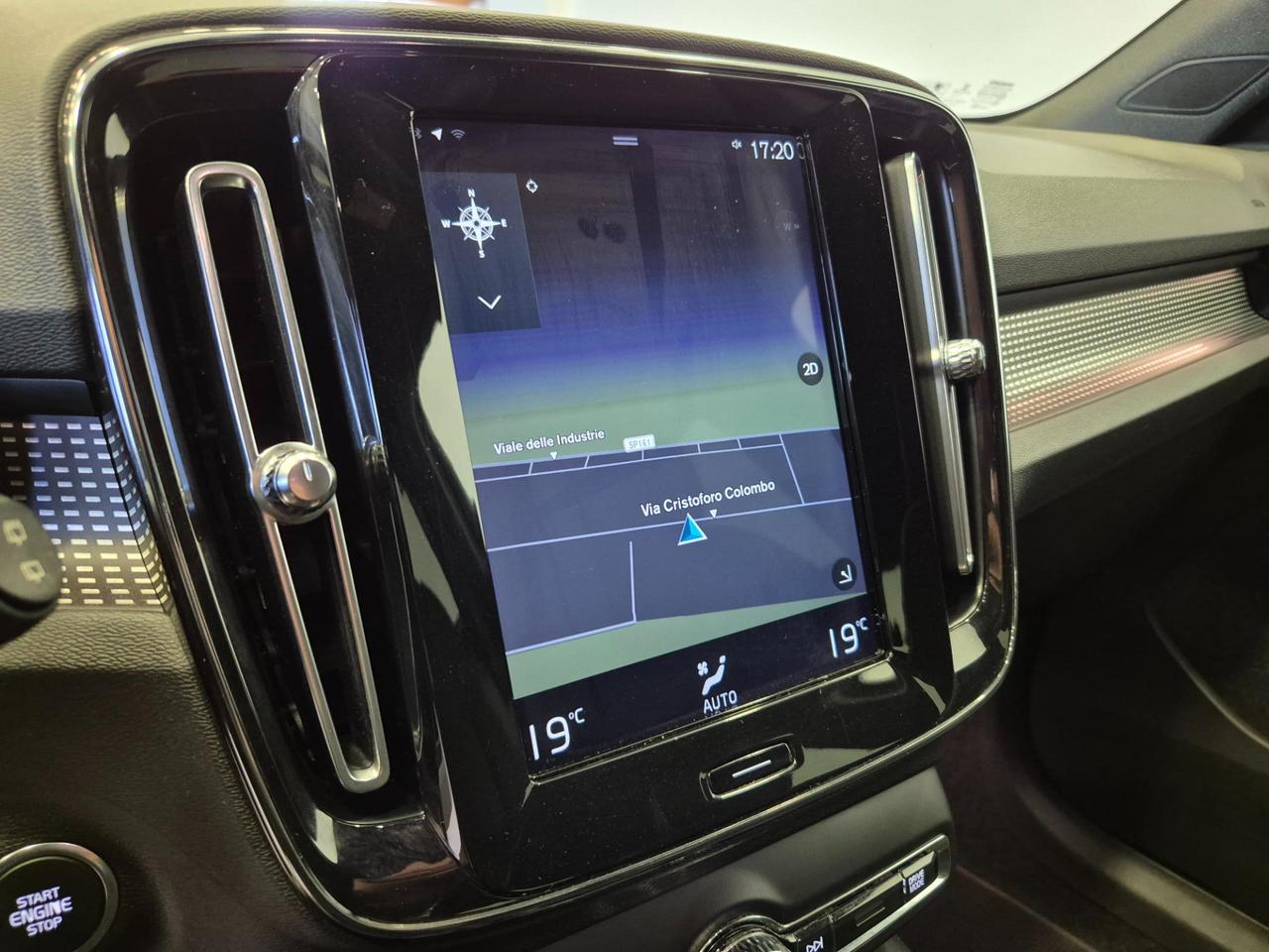 Volvo XC40 2.0 d3 R-design geartronic - UNIPROPRIETARIO - ACC/Lim - Cam