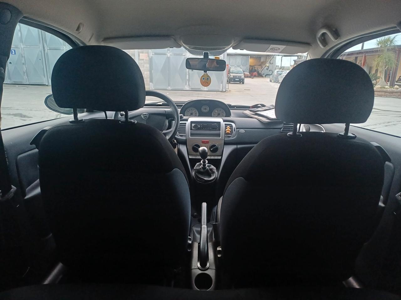 Lancia Ypsilon 1.2 Oro UniPro