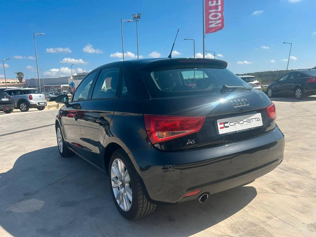 Audi A1 1.6 tdi Attraction 90cv