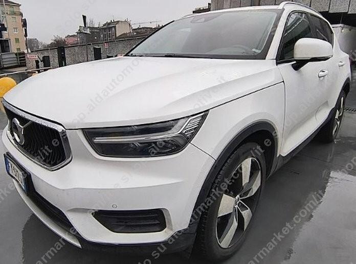 Volvo XC40 D4 AWD Geartronic Momentum