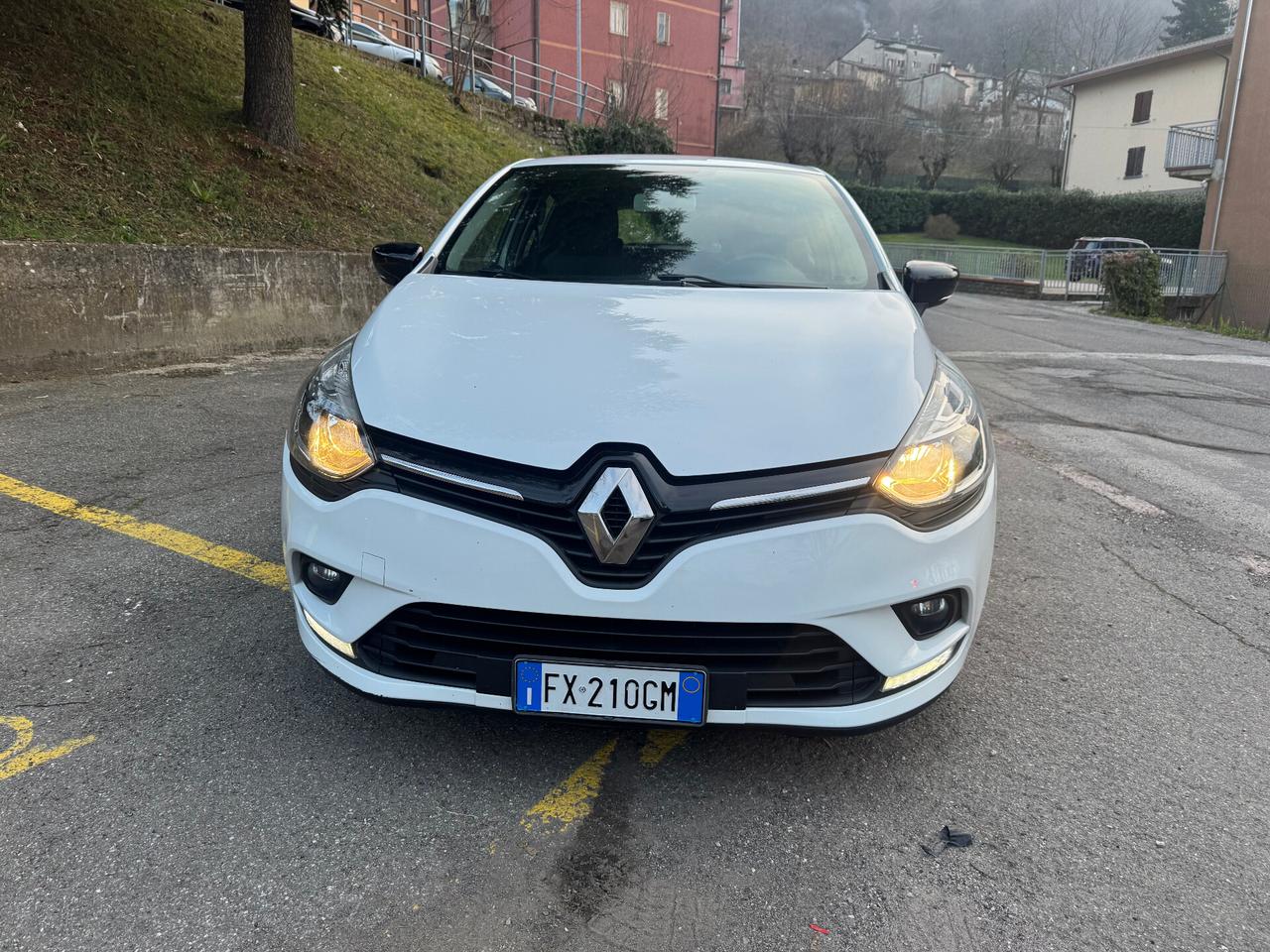 Renault Clio TCe 12V 75 CV 5 porte Moschino Life 07/2019
