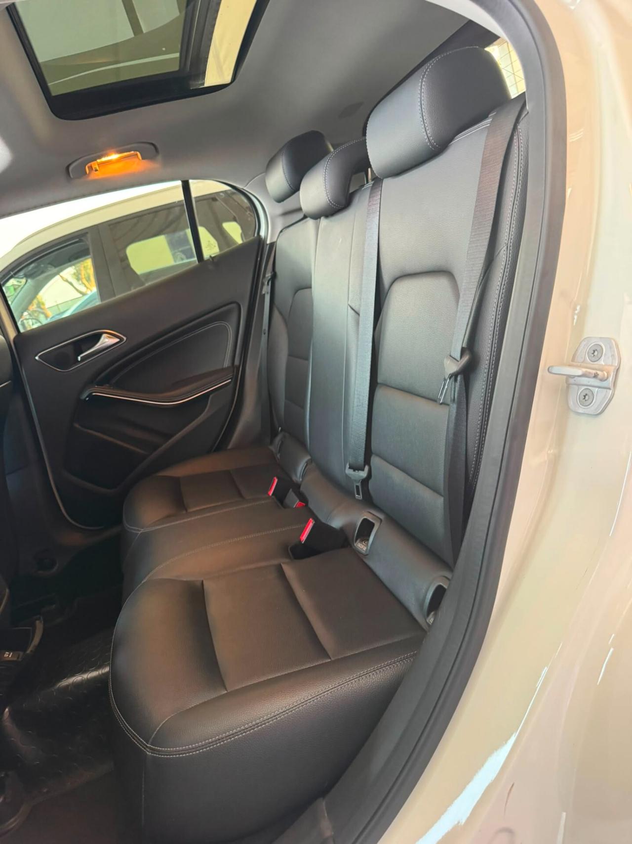 Mercedes-benz GLA 200 d Sport