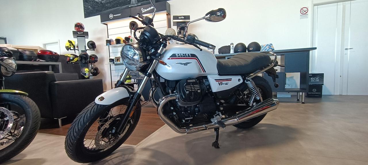 Moto Guzzi V7 Special €5+ 2026
