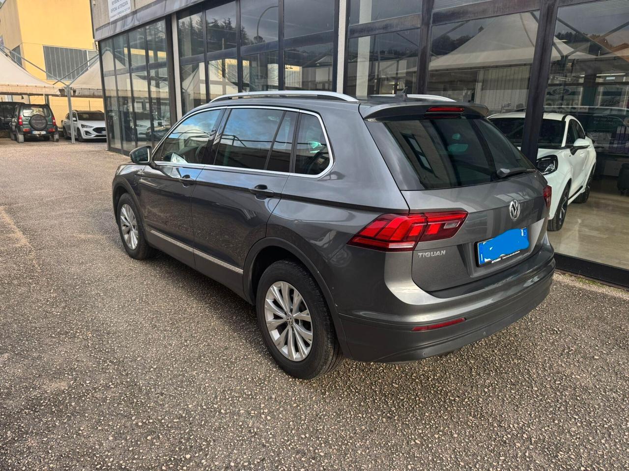 Volkswagen Tiguan 2.0 TDI SCR DSG 4MOTION BUSINES BMT