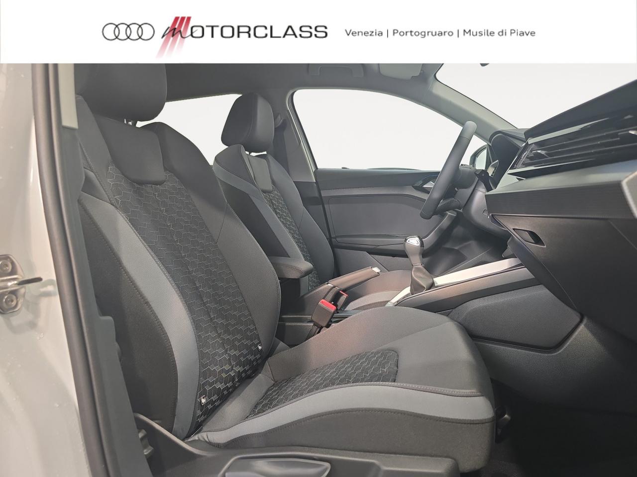 Audi A1 sportback 30 1.0 tfsi 116cv identity black