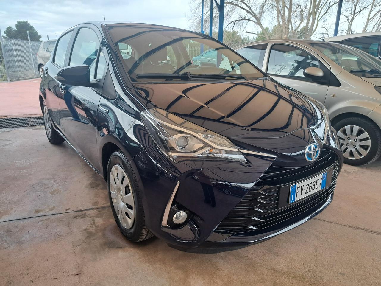 Toyota Yaris 1.5 Hybrid 5 porte Cool