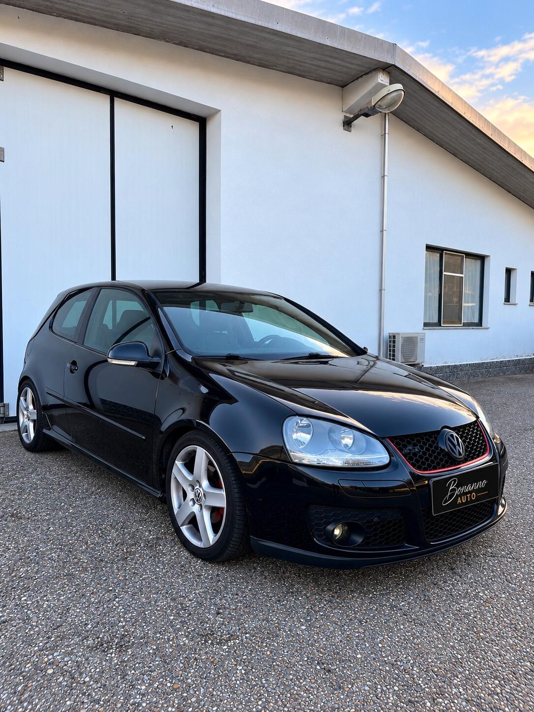 Volkswagen Golf 1.9 TDI DPF 3p. s Sportline