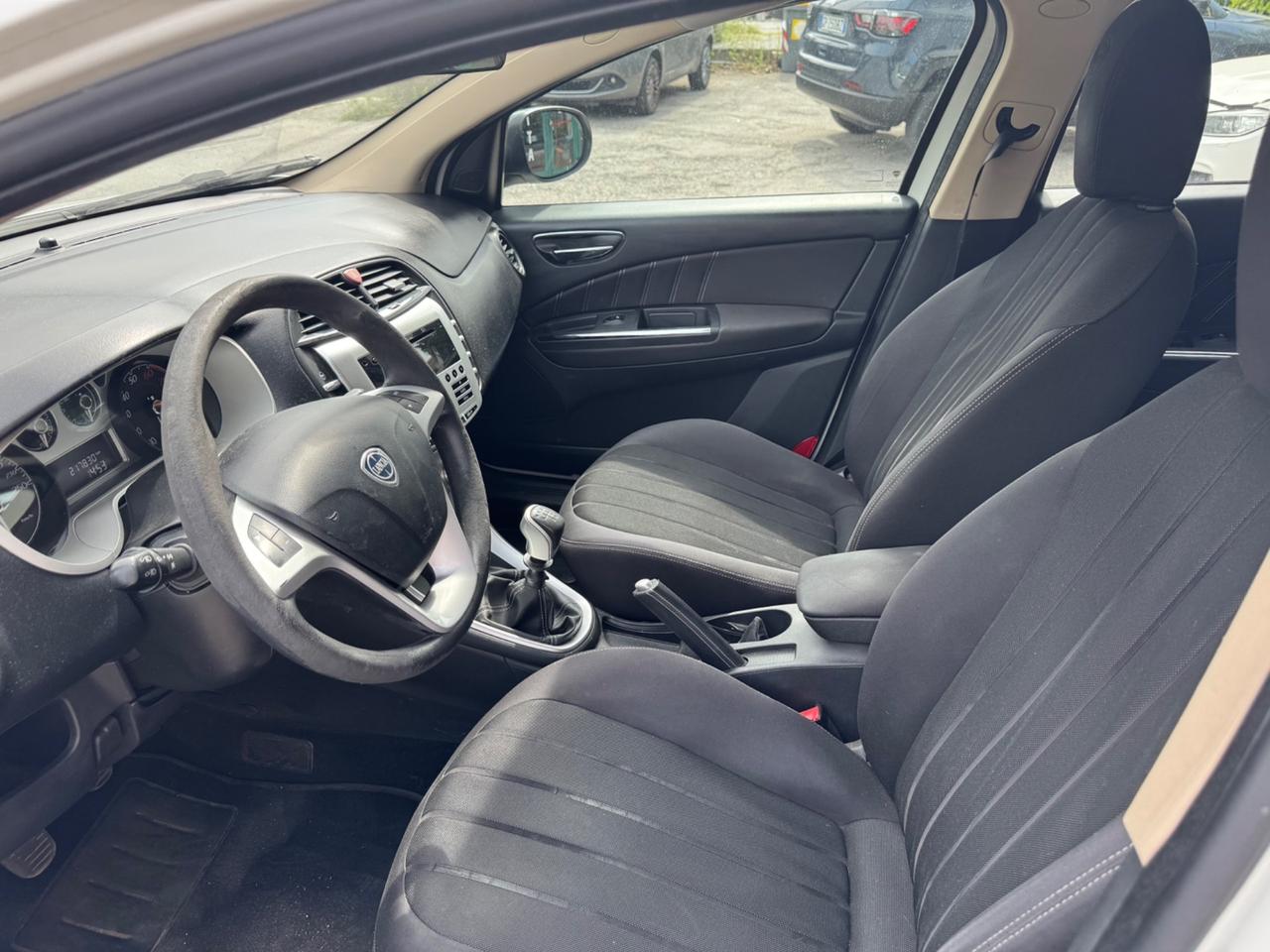 Lancia Delta 1.4 T-Jet 120 CV Silver Ecochic GPL
