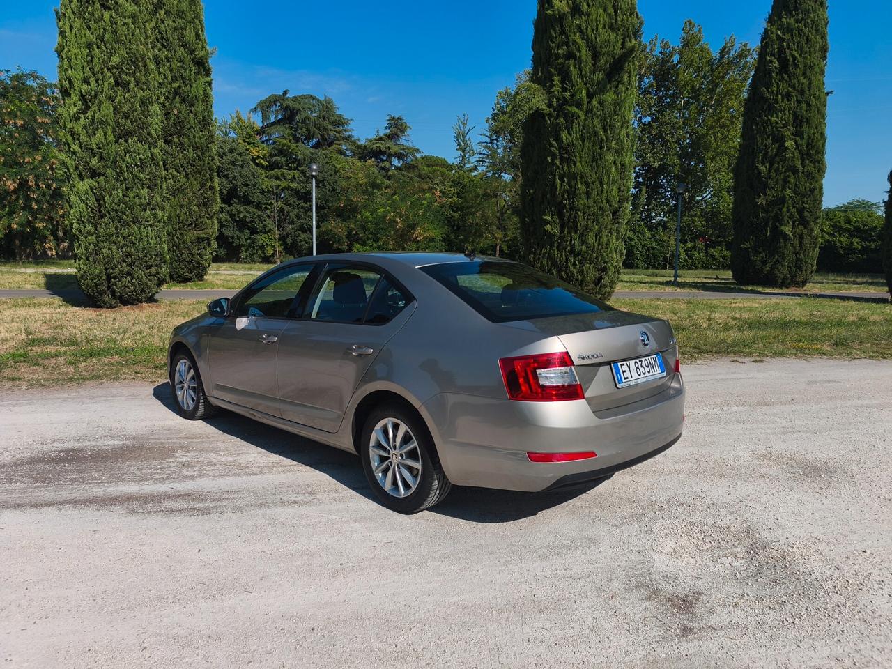Skoda Octavia 1.6 TDI CR 105 CV Ambition