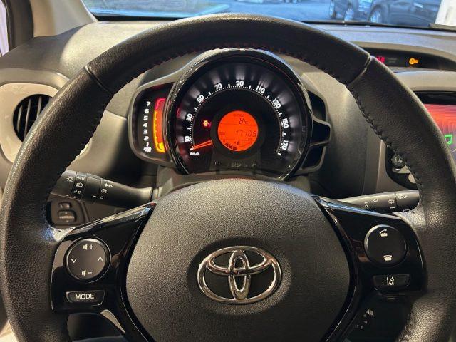 TOYOTA Aygo Connect 1.0 VVT-i 72 CV 5 porte x-play