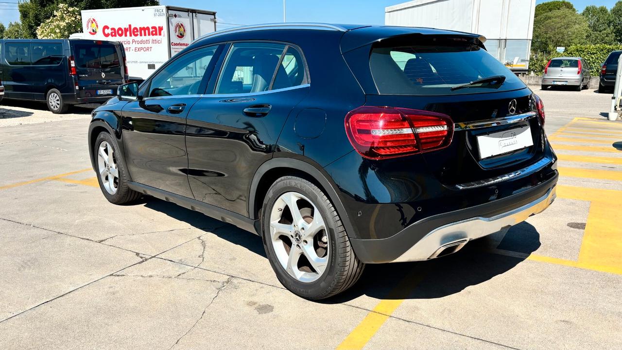 Mercedes-benz GLA 180 Premium