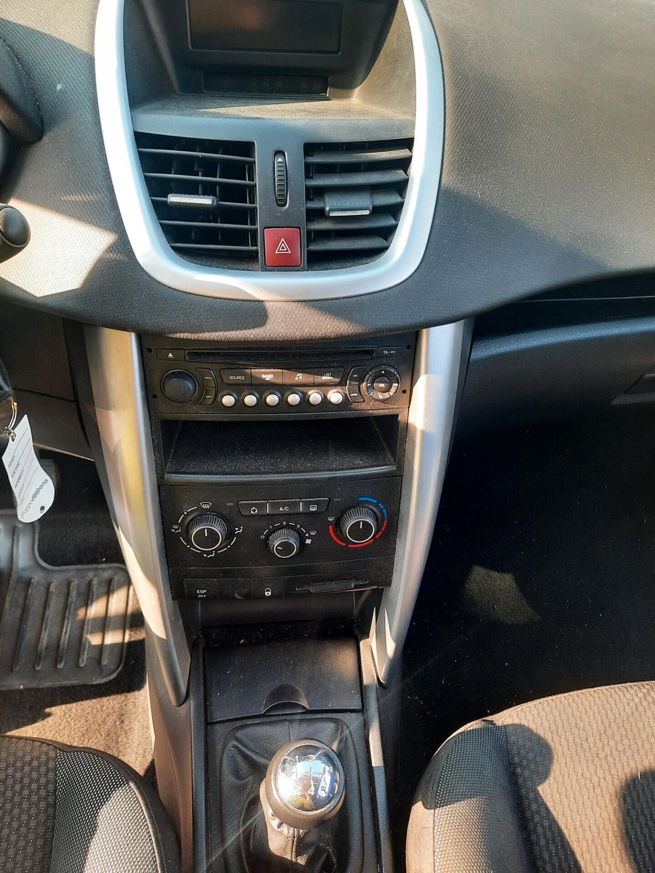 Peugeot 207 1.4 HDi 70CV 3p. OK NEOPATENTATI