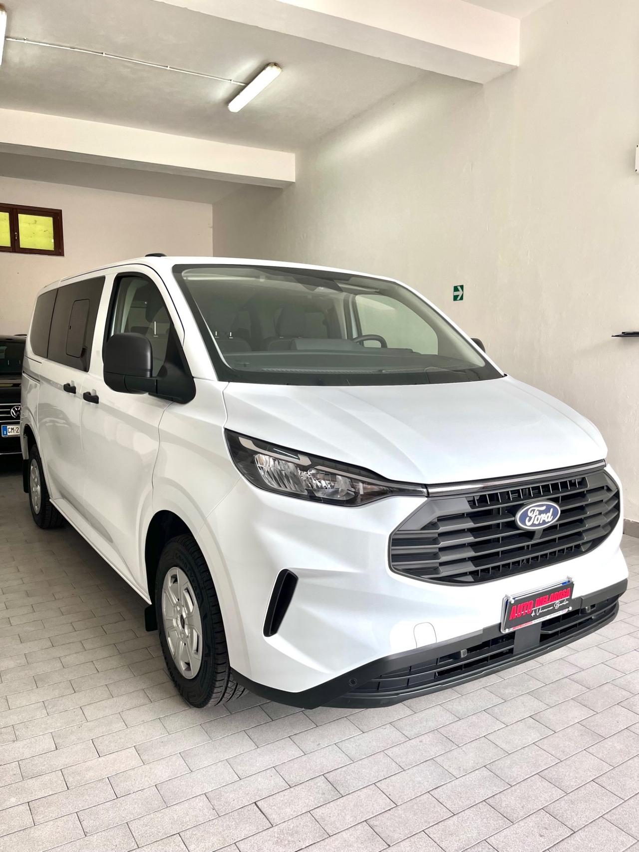 Ford Transit Custom 9 posti