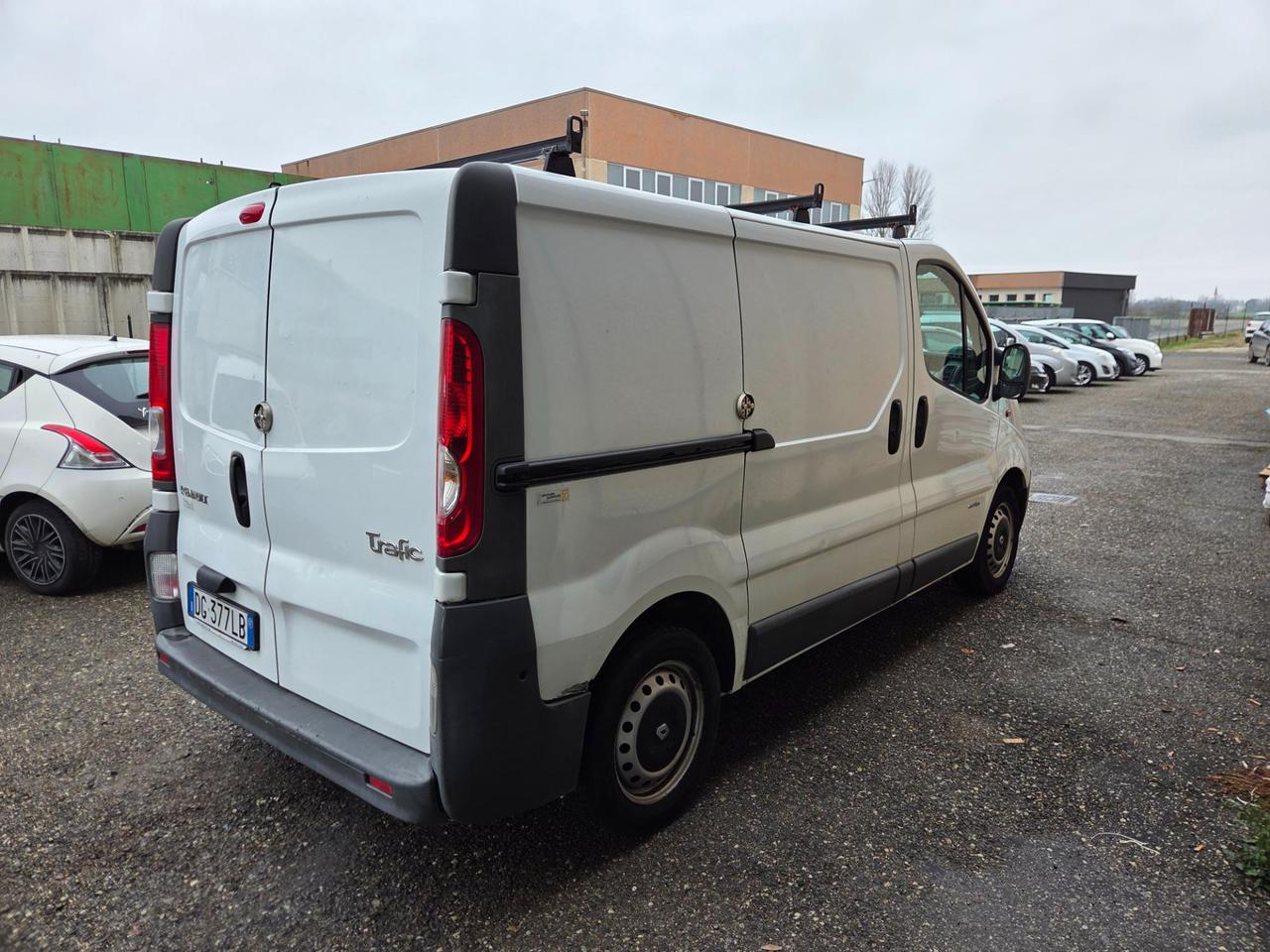 RENAULT Trafic T27 2.0 dci 115cv L1H1 +IVA