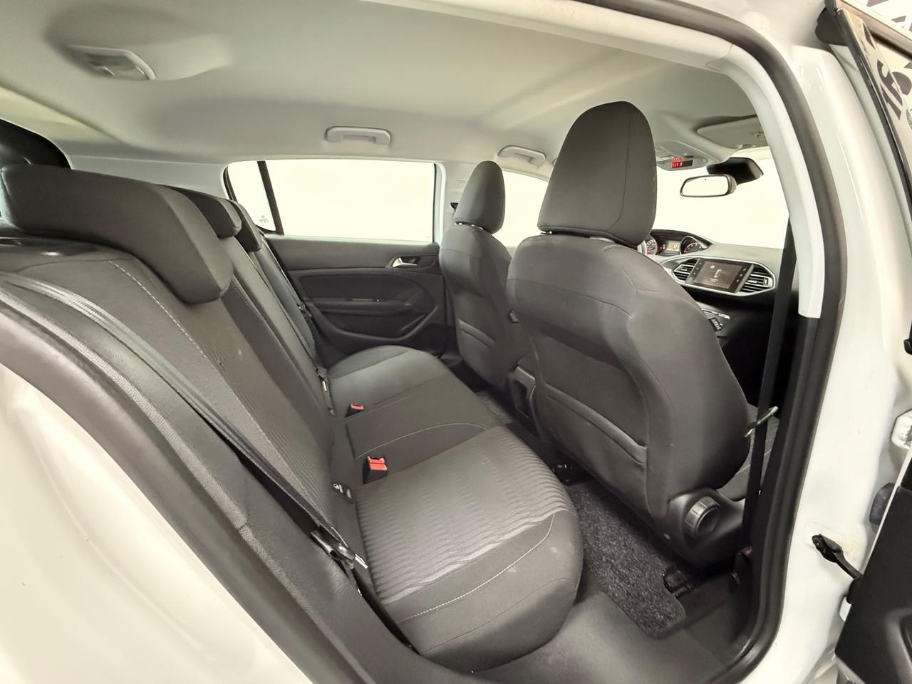 Peugeot 308 1.6 BHDi 100 CV Business 05/2016 EURO 6B NEOPATENTATI