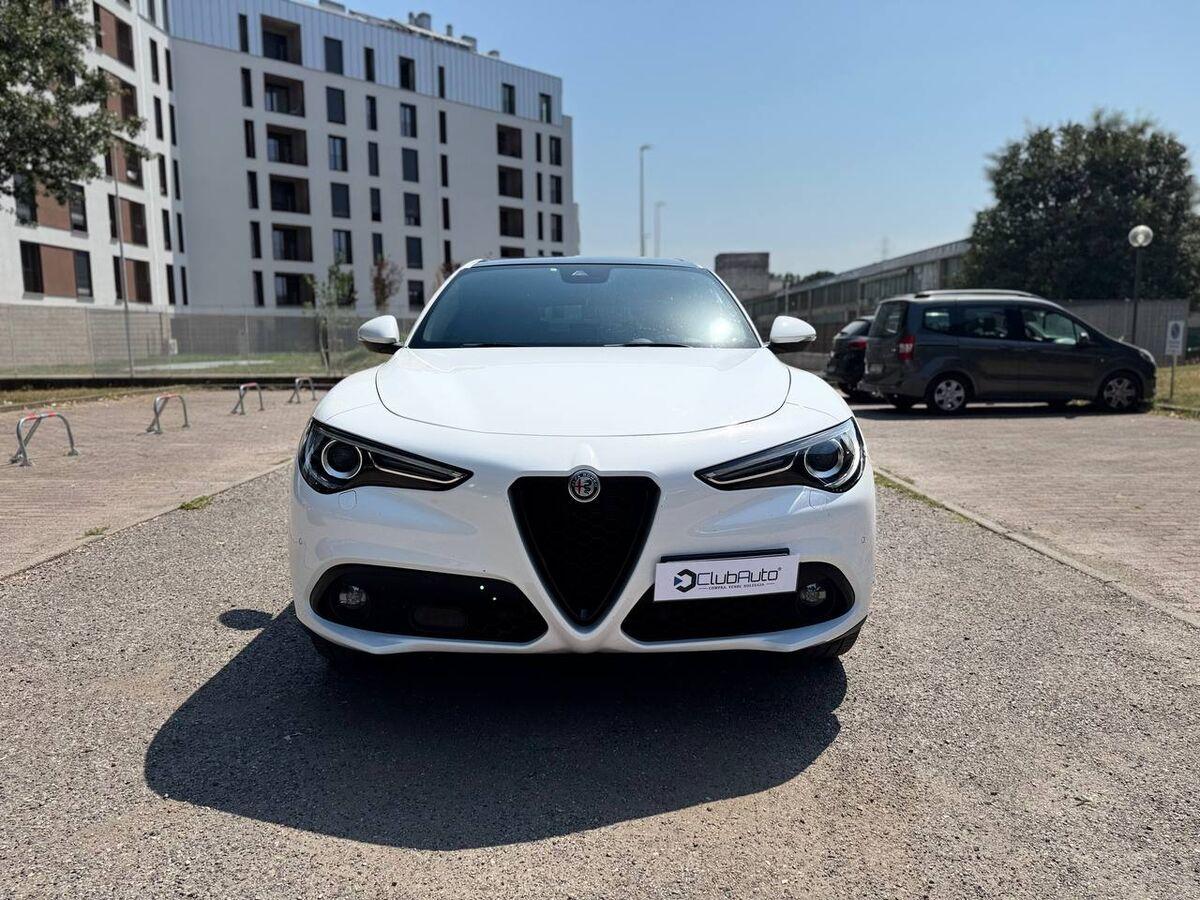 Alfa Romeo Stelvio 2.2 t Business rwd 160cv auto