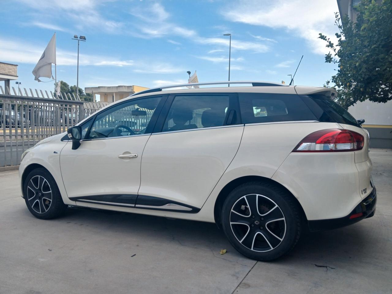 RENAULT Clio Sporter Duel 1.500 dCi 75cv