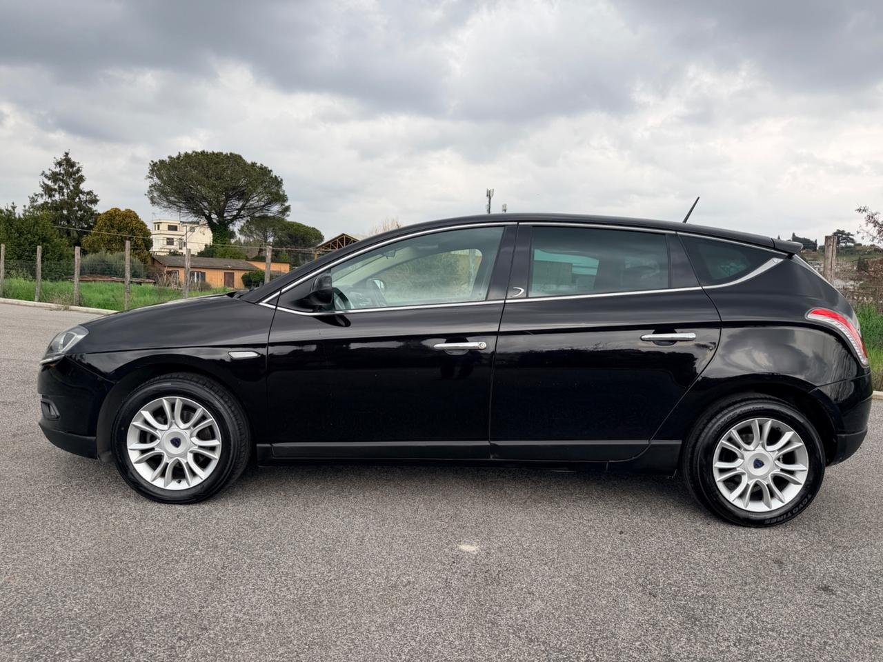 Lancia Delta 1.6 MJT DPF 120 CV Gold