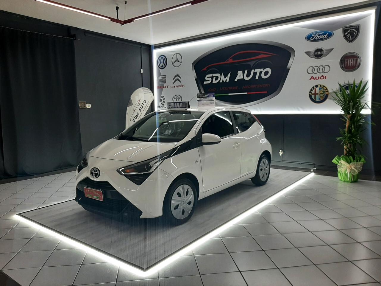 Toyota Aygo 1.0 VVT-i 69 CV 5 porte x-business