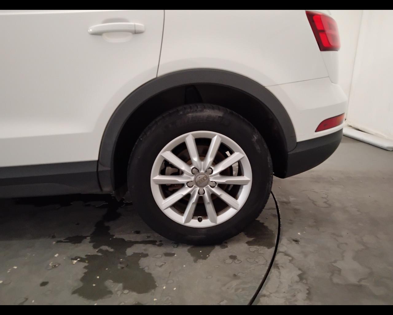 AUDI Q3 I 2015 - Q3 2.0 tdi Business 120cv s-tronic