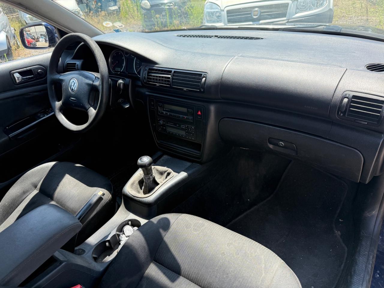 Volkswagen Passat 1.9 TDI/130 CV cat Var. T.line