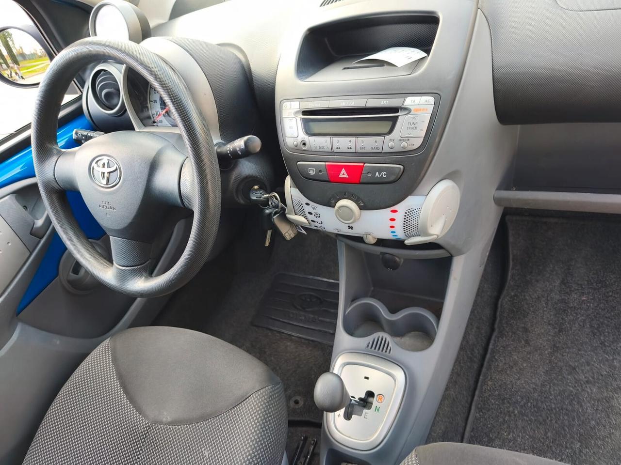 Toyota Aygo 1.0 12V VVT-i 5 porte Sol AUTOMATICA