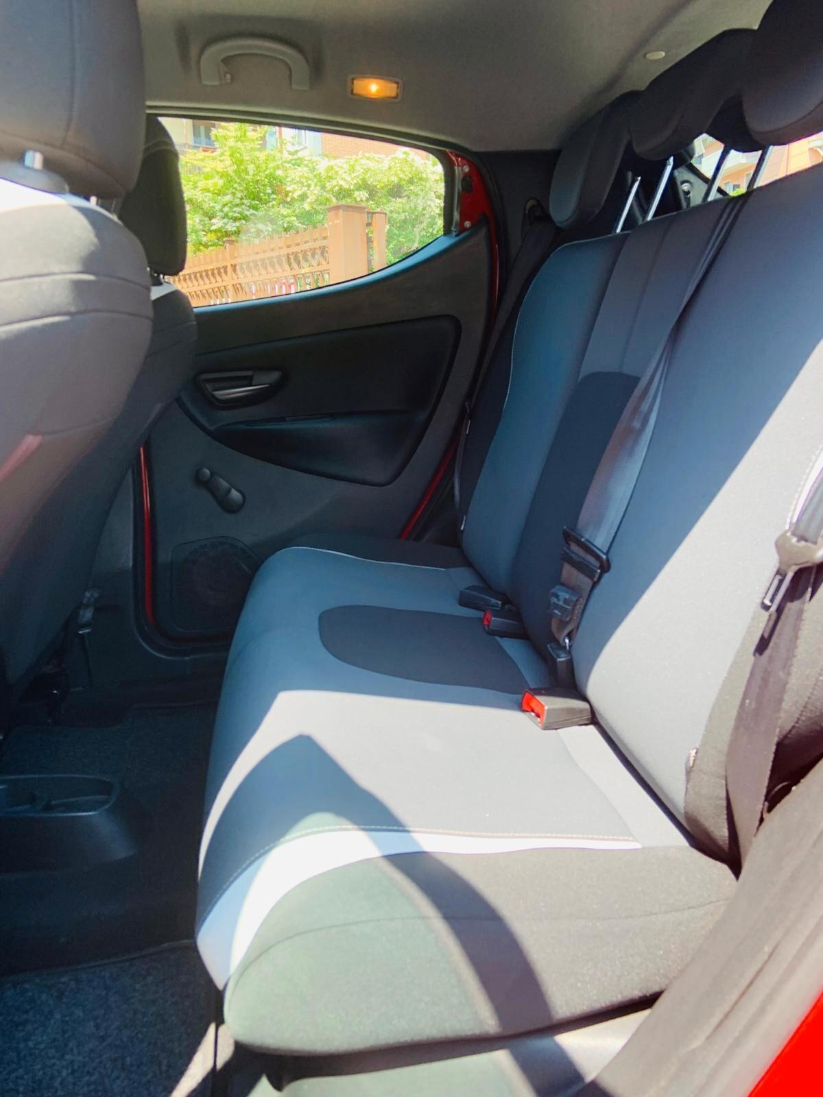 Lancia Ypsilon 1.2 69 CV 5 porte GPL Ecochic 30th Anniversary