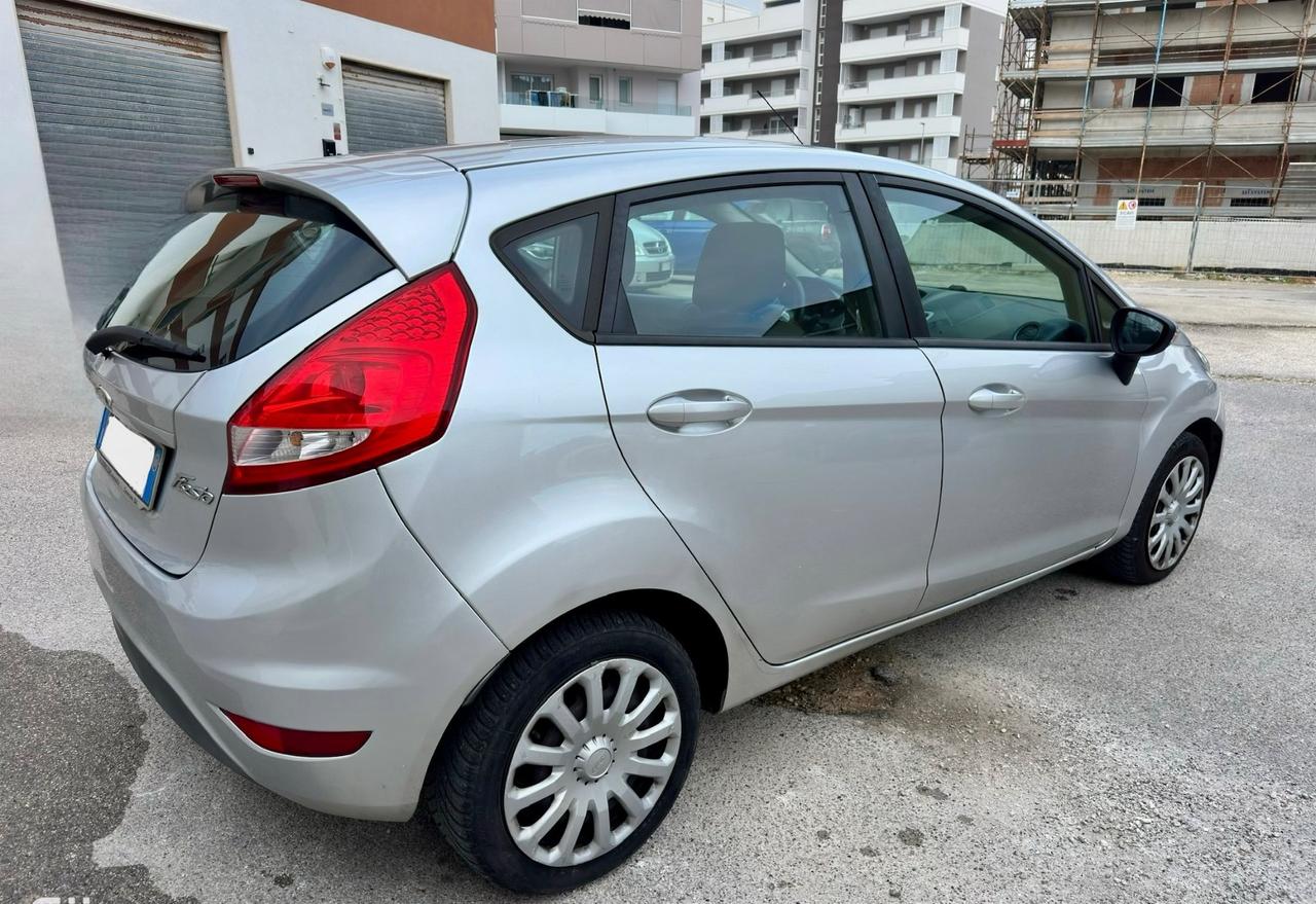 Ford Fiesta Fiesta+ 1.4 TDCi 70CV 5 porte
