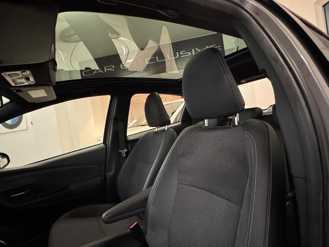 Toyota Yaris 1.5 Hybrid 5P Style-Tetto-Unipro-Garantita24mesiToyota-Permute