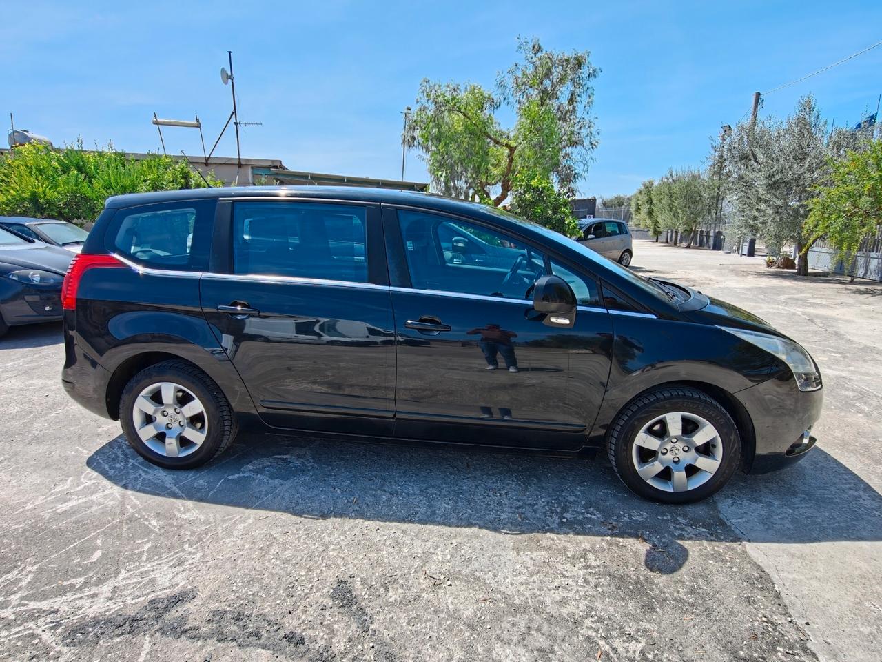 Peugeot 5008 1.6 HDi 112CV Business